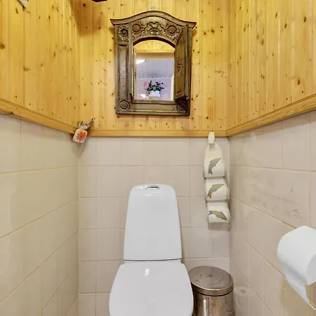 Atmospheric House On Riverbank *