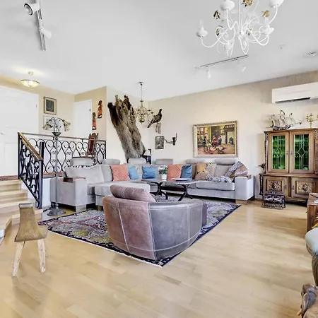 Atmospheric House On Riverbank * Рованиеми