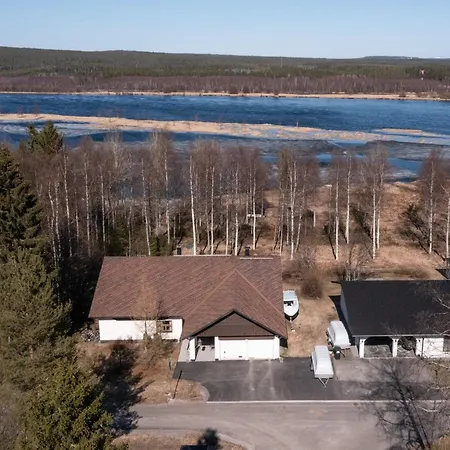 Atmospheric House On Riverbank Апартаменты Рованиеми