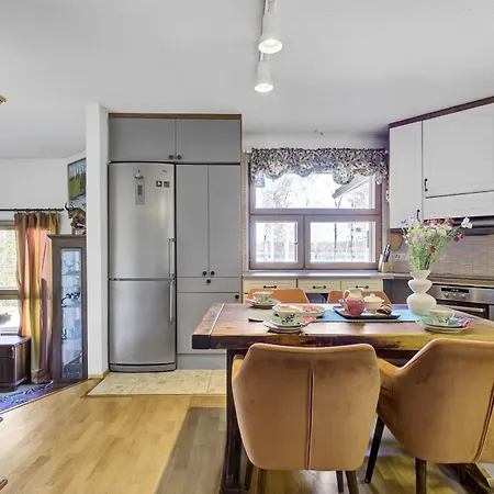 Atmospheric House On Riverbank Apartamento