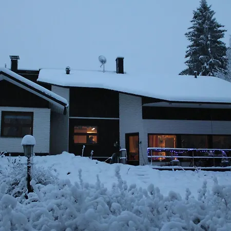 Luxury Villa On Riverbank With Winter Activities Βίλα *