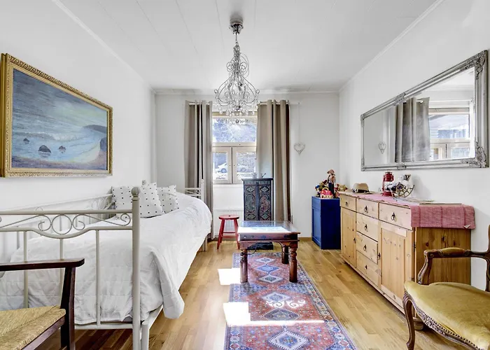 Apartamento Atmospheric House On Riverbank *