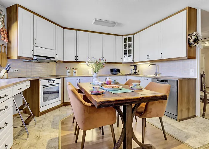 Atmospheric House On Riverbank *