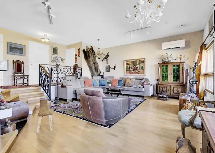 Atmospheric House On Riverbank * Rovaniemi