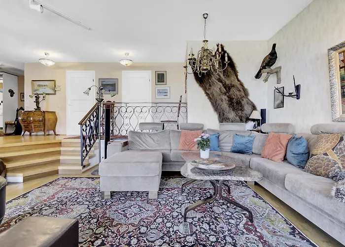 Atmospheric House On Riverbank Appartamento