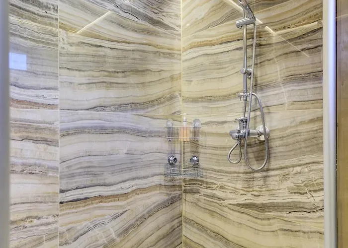 Atmospheric House On Riverbank Rovaniemi